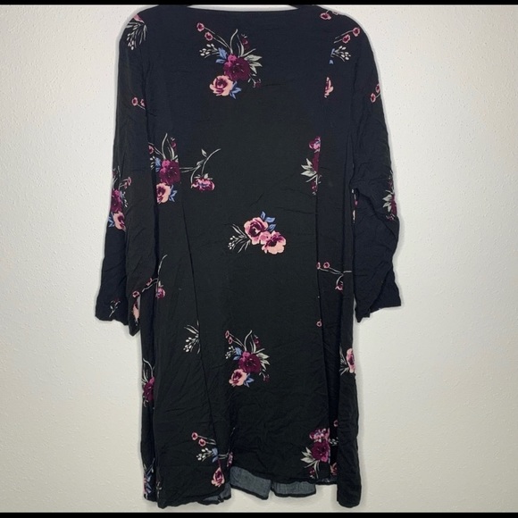 Torrid Black Floral Print Chiffon Ruffled Wrap Dress 4 - Picture 4 of 6